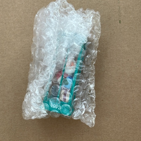 Room for one more Hallmark Keepsake ornament ©️1993 - Picture 7 of 13